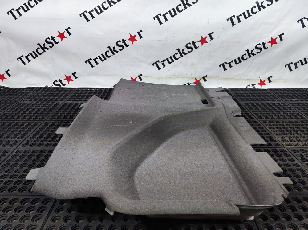 Обшивка салона правая 2020г.