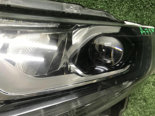 Битая Фара левая Nissan X-Trail T32 (13-19) LED