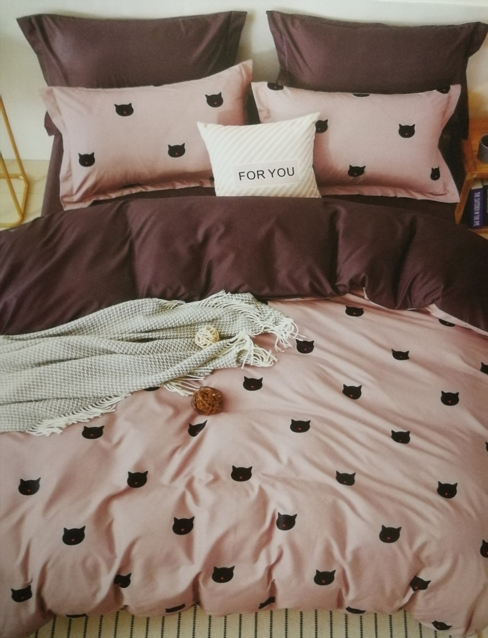 2-спальное постельное белье из поплина Какао с кошками (простыня на резинке)