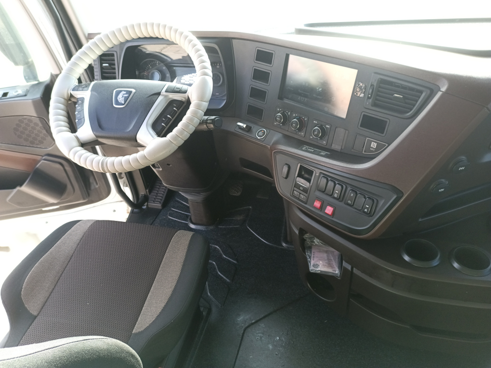 КамАЗ 54901 4x2 Седельный тягач 54901-054-94 (Дизельный, 11,9 л, 450 л.с., АТ)