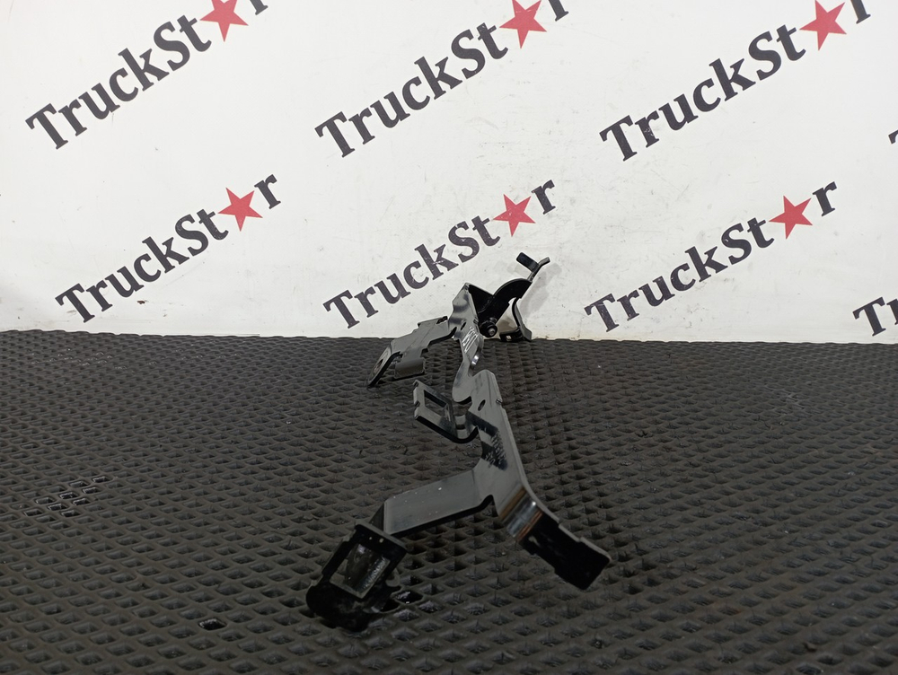 Кронштейн кпп