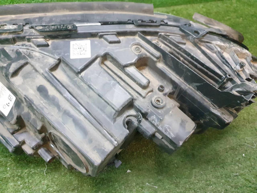 Битая Фара правая Mercedes E W213 (2016-2021) LED