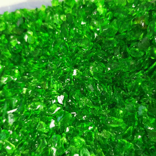 Стеклянная крошка ЗЕЛЕНОЕ фракция 3-5 мм (100 г)