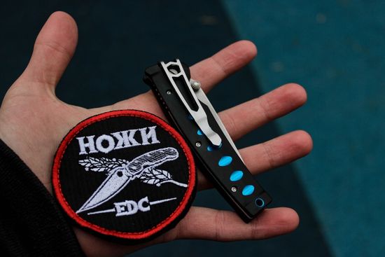 Нож складной Mcusta Katana Tanto Basic Folder VG-10 San Mai, Black Blue Anodi...