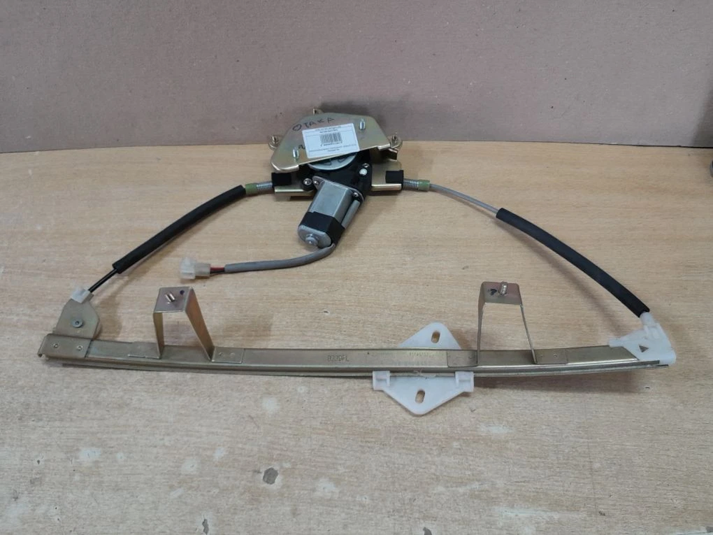 Стеклоподъемник передней левой двери Geely Otaka 1800269180