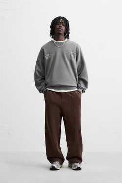 ZARA ТОЛСТОВКА С ЭФФЕКТОМ ПОТЕРТОСТИ С НАДПИСЬЮ, СЕРЫЙ