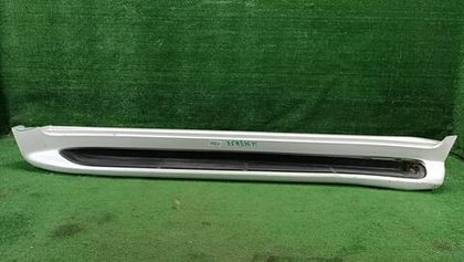 Накладка порога левая Toyota Land Cruiser 200 (2015-2021)