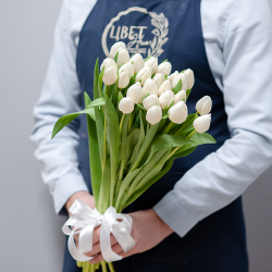 Тюльпаны белые под ленту