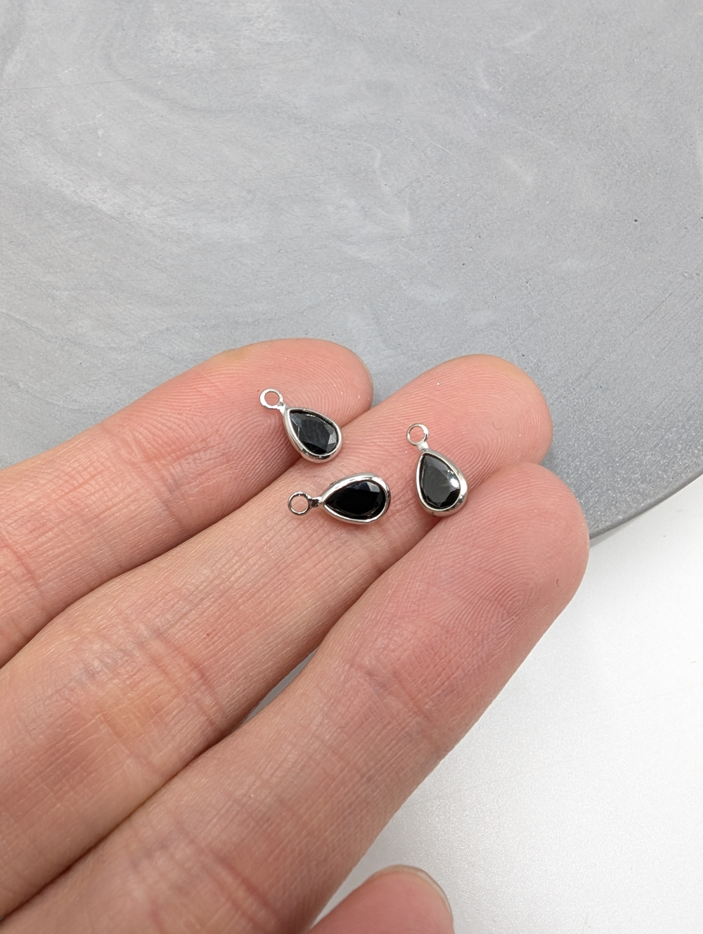 Подвеска капля 4*6мм