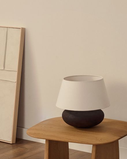 Настольная лампа Nessi из металла с отделкой под черную терракоту