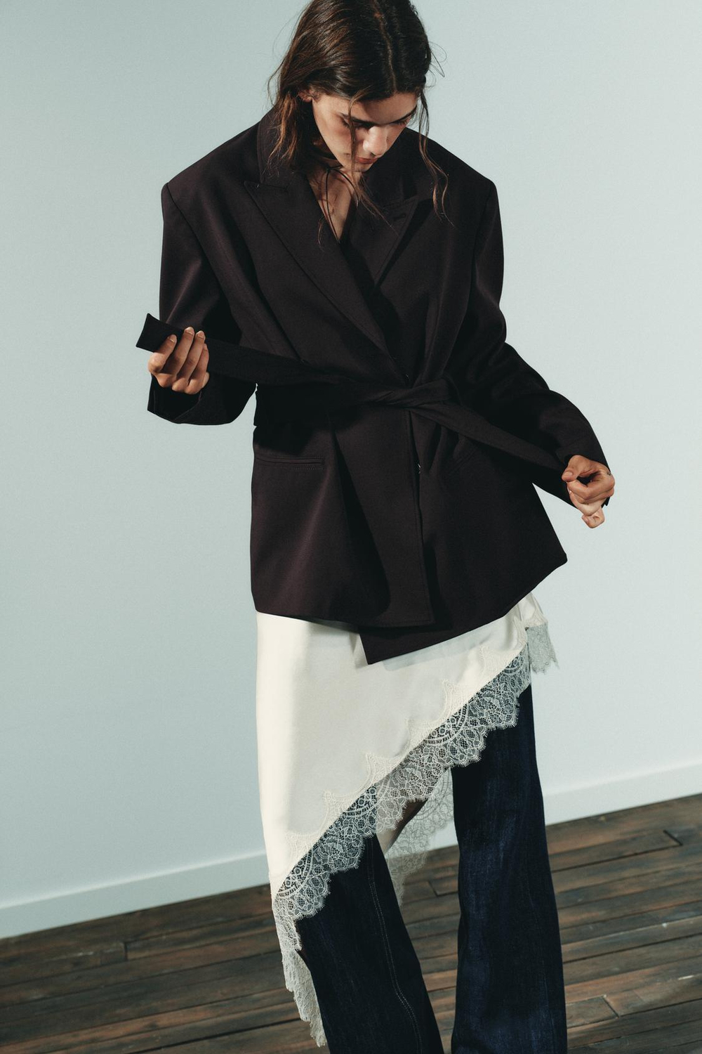 ZARA БЛЕЙЗЕР С ПОЯСОМ, ТЕМНО-БОРДОВЫЙ