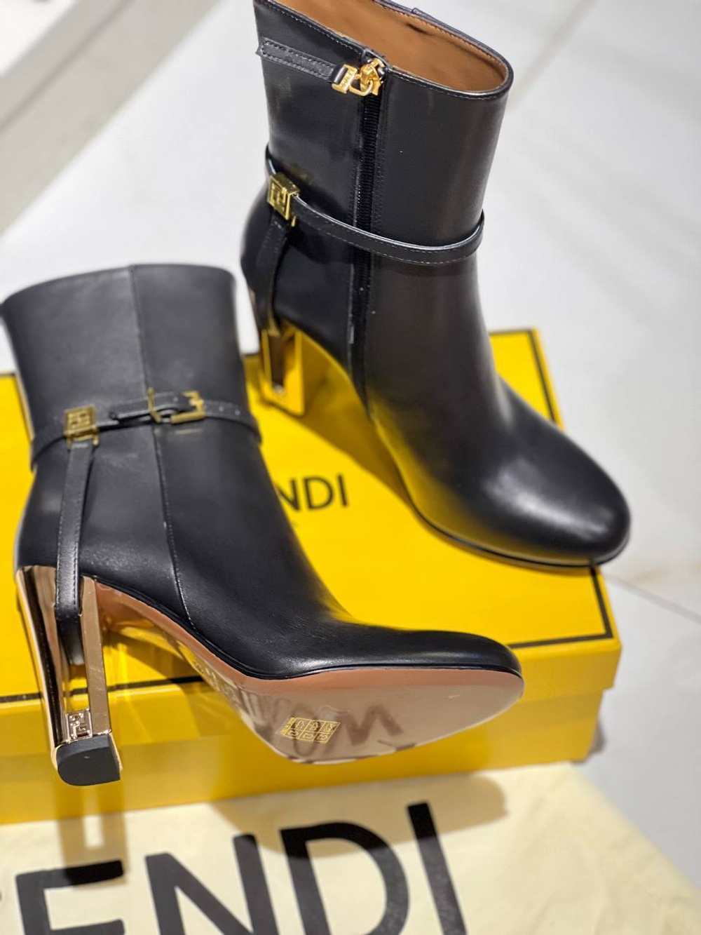 Ботильоны Fendi