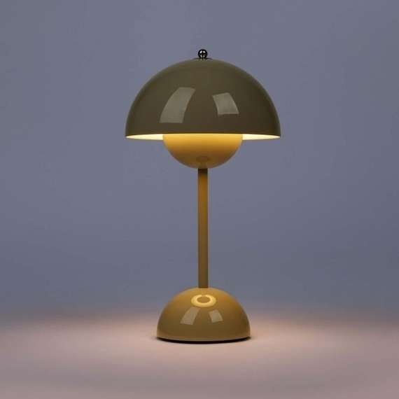 Настольный светильник Mary бежевый