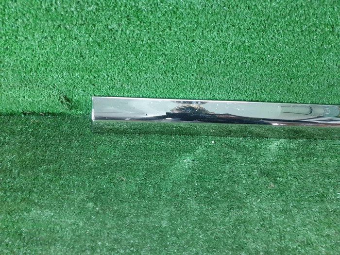 Накладка двери передняя правая Infiniti QX60 (2013-2020)