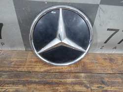 Эмблема решетки радиатора Mercedes GLE (V167), GLC (X253) 18-нв Б/У Оригинал A0008800100