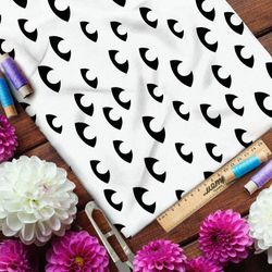 Ткань кулирная гладь чёрные глаза на белом фоне