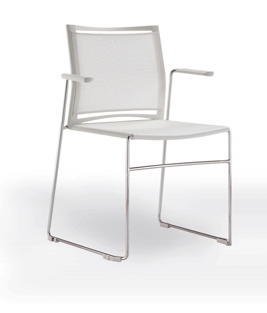 Web стул на полозьях с подлокотниками и спинкой-сеткой