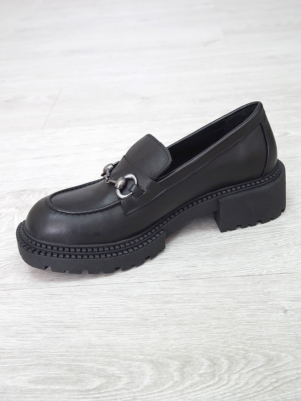 Лоферы женские демисезонные MARCO MODA 22605-01
