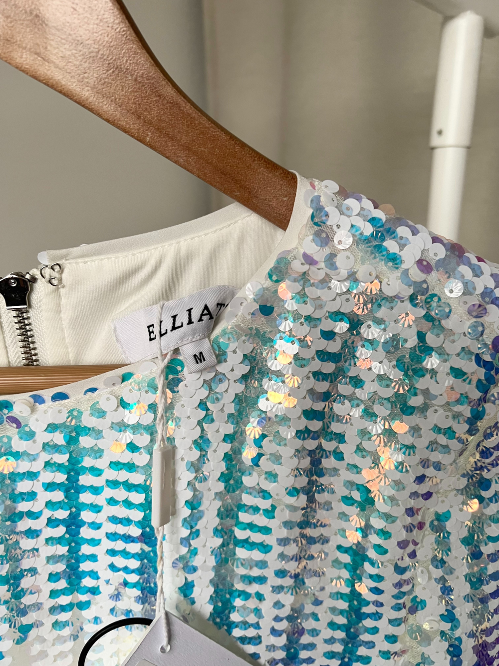 Новое платье Elliatt, М