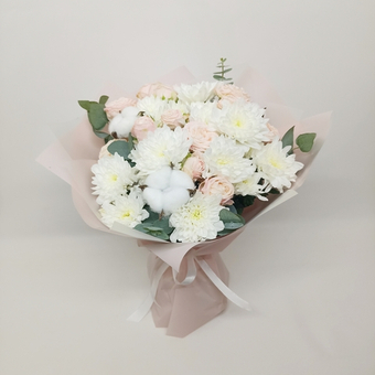 Букет из роз и хризантемы Кристина