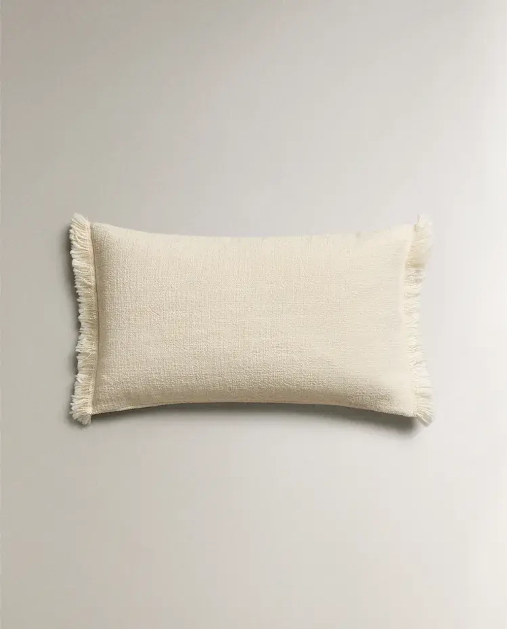 ZARA HOME НАВОЛОЧКА ДЛЯ ДЕКОРАТИВНОЙ ПОДУШКИ С БАХРОМОЙ, ЭКРЮ