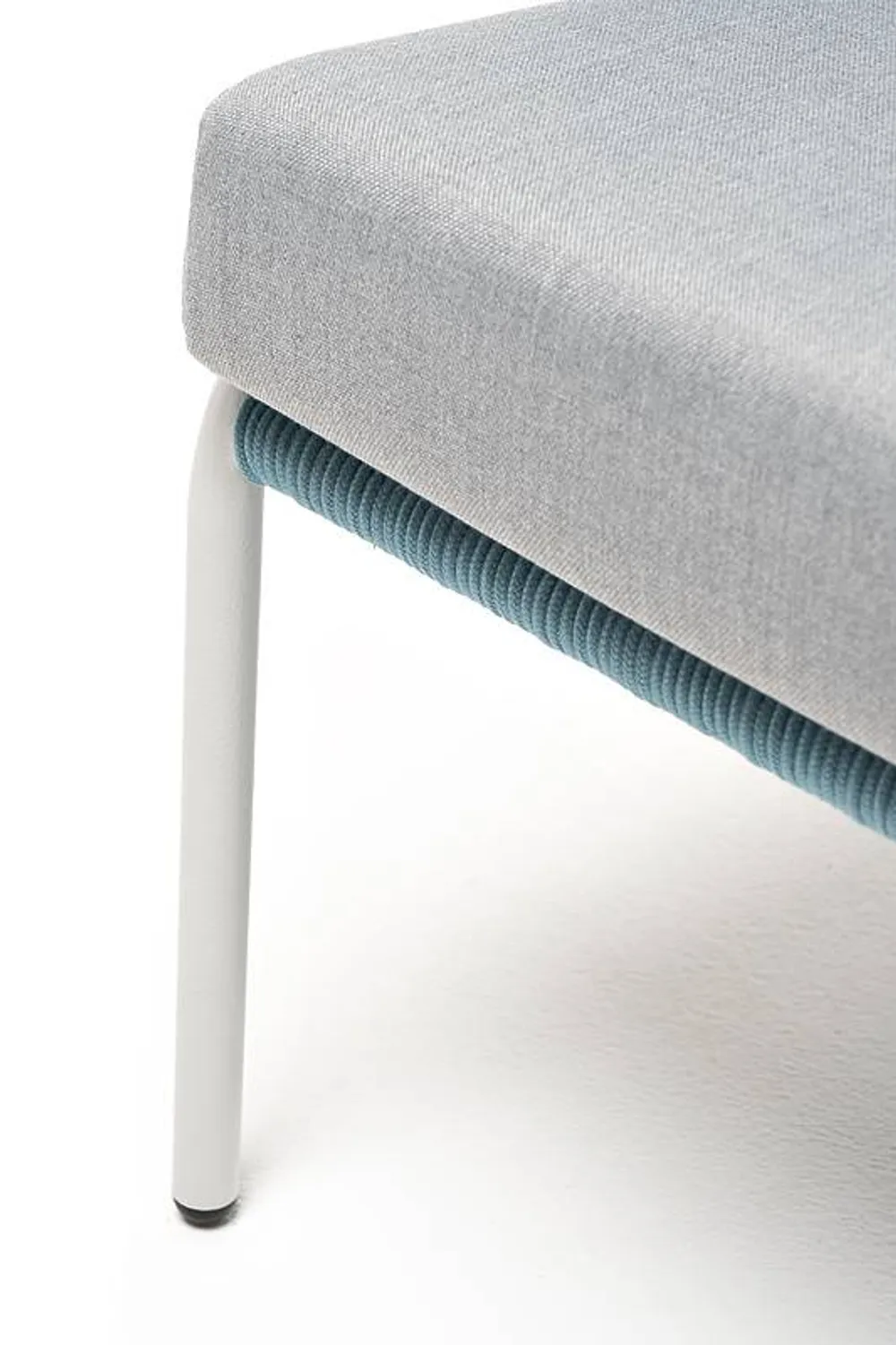 "Милан" кресло плетеное из роупа, каркас алюминий светло-серый (RAL7035) муар, роуп бирюзовый круглый, ткань светло-серая