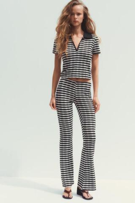 ZARA ЖАККАРДОВЫЕ БРЮКИ FLARE, ЧЕРНЫЙ/БЕЛЫЙ