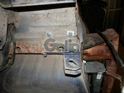 Фаркоп оцинкованный Galia S057A для Suzuki Liana хетчбек 2WD/4WD 2001-2007(паспорт и сертификат в комплекте)(без электрики)