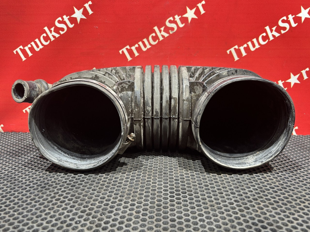 Патрубок воздушного фильтра