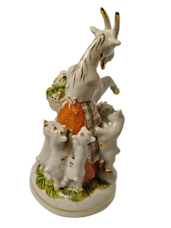 Статуэтка "Коза и семеро козлят", (ЛФЗ), СССР, 1970-1991 гг.