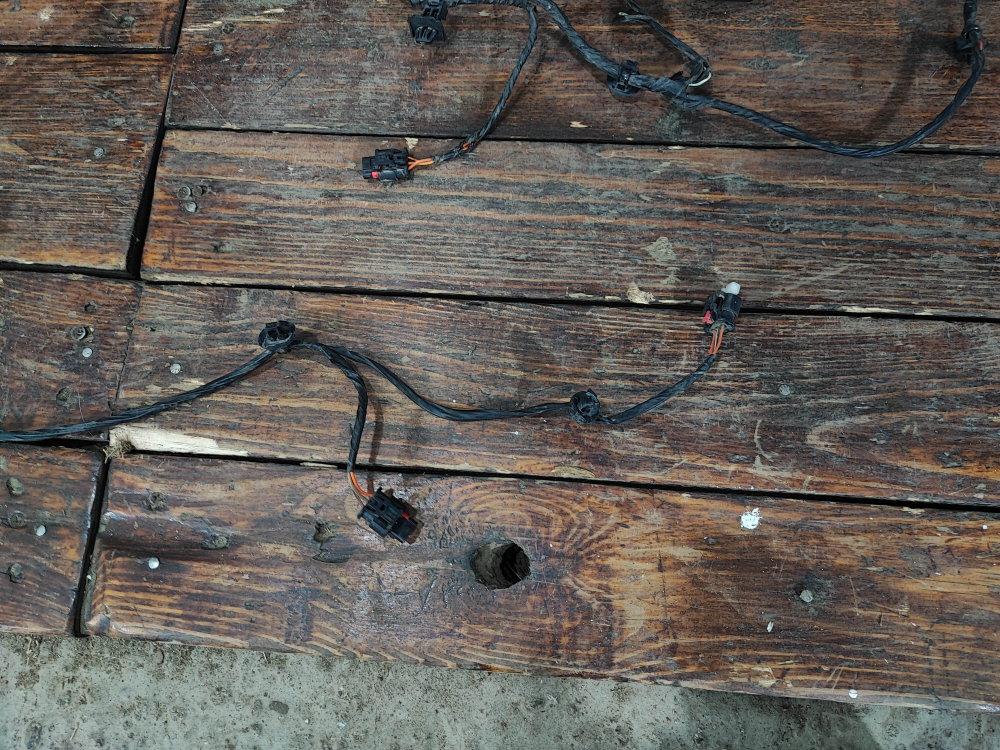 Проводка заднего бампера Geely Coolray 19-нв Б/У Оригинал 7035020000