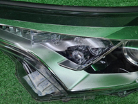 Фара левая Toyota C-HR (2016-2019) галоген