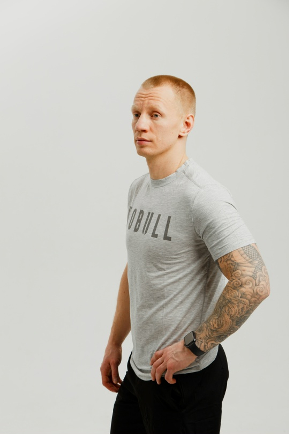 Футболка NOBULL светло-серая