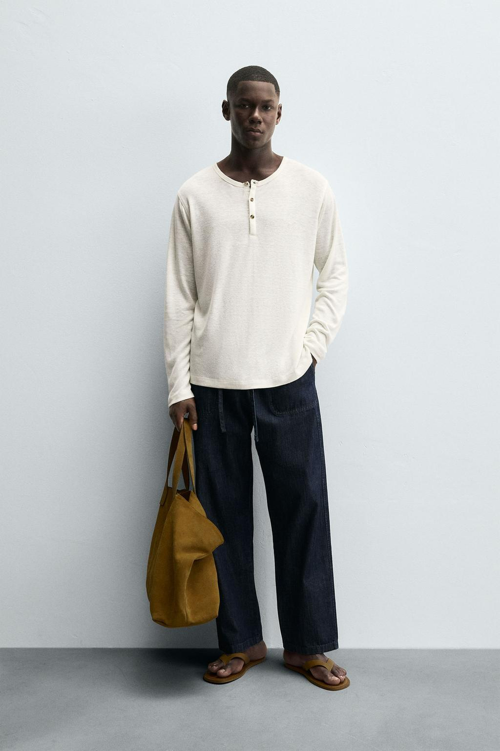 ZARA ФУТБОЛКА С ВОРОТНИКОМ НА ПУГОВИЦАХ, ЭКРЮ