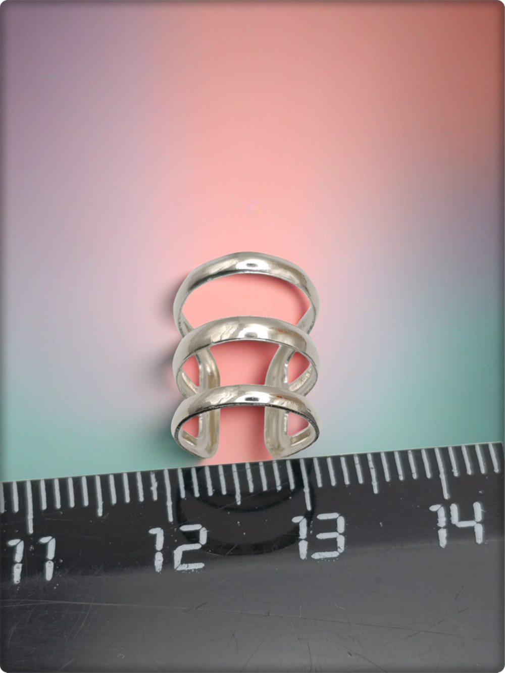 Клипса обманка на ухо (без прокола) тройная. Бижутерия.