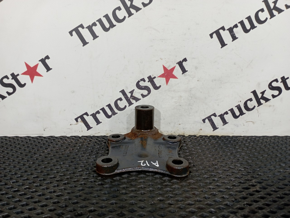 Кронштейн переднего стабилизатора