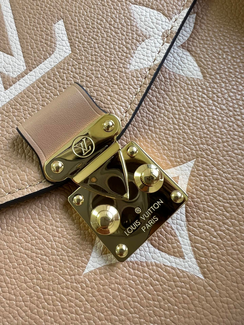 Louis Vuitton Metis