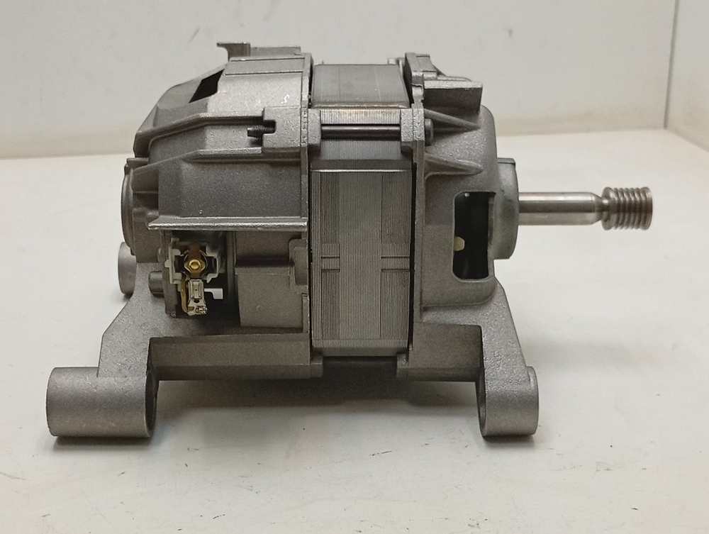 WAA20160OE/01 кт47 Двигатель стиральной машины Bosch 144003 б/у 6 контактов