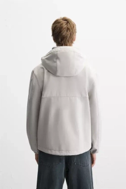ZARA КУРТКА ИЗ ВЫСОКОТЕХНОЛОГИЧНОЙ ТКАНИ С КАПЮШОНОМ, СВЕТЛО-СЕРЫЙ