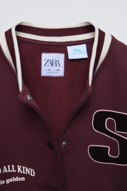 ZARA БОМБЕР ИЗ МЯГКОЙ ТКАНИ С ПРИНТОМ LILO & STITCH © DISNEY, ЦВЕТ БУРГУНДСКОГО ВИНА