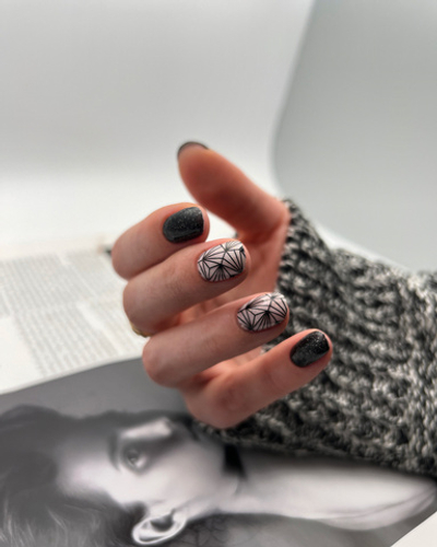 Swanky Stamping Лак для стемпинга S32 черный с серебряным шиммером, 6мл