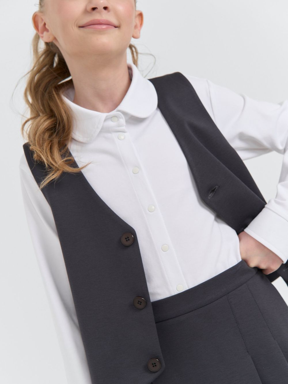 Блузка трикотажная для девочки "Белая" на кнопках 7+