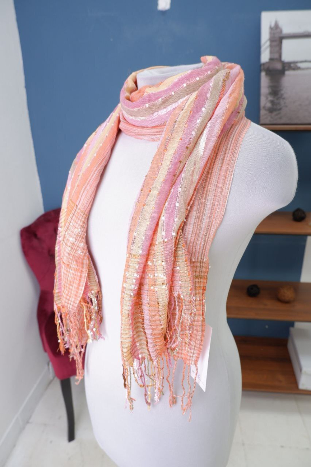 Шарф с бахромой