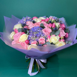 букет с розами и гортензиями для мамы заказать онлайн в Москве