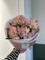 Букет из альстромерии в нежно розовом оттенке