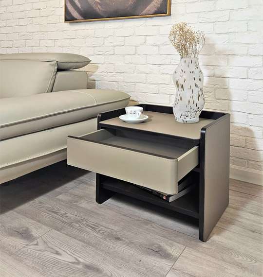 Прикроватная тумбочка Yokima L с полкой и ящиком