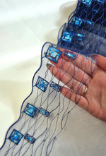 Вышивка на сетке синяя левая К568