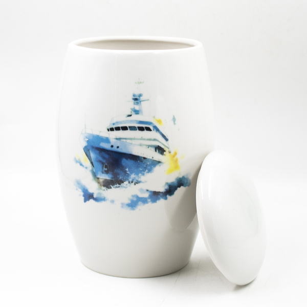Урна для праха фарфор "Палитра" белая "Корабль"