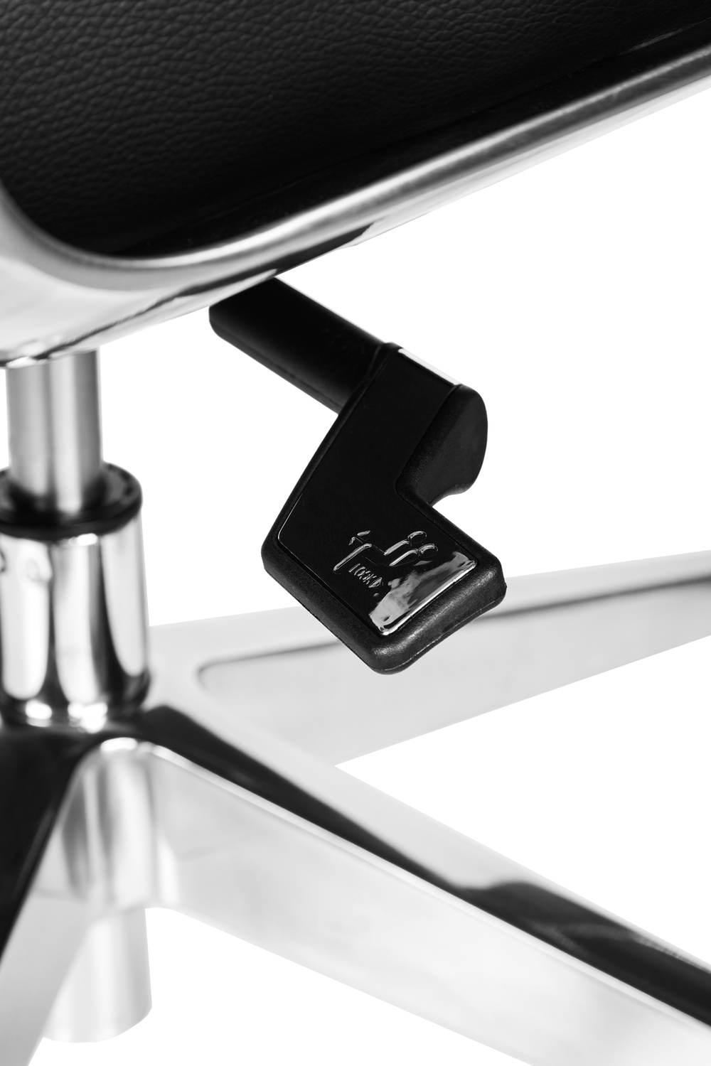 Кресло College HLC-3315L-1/Black