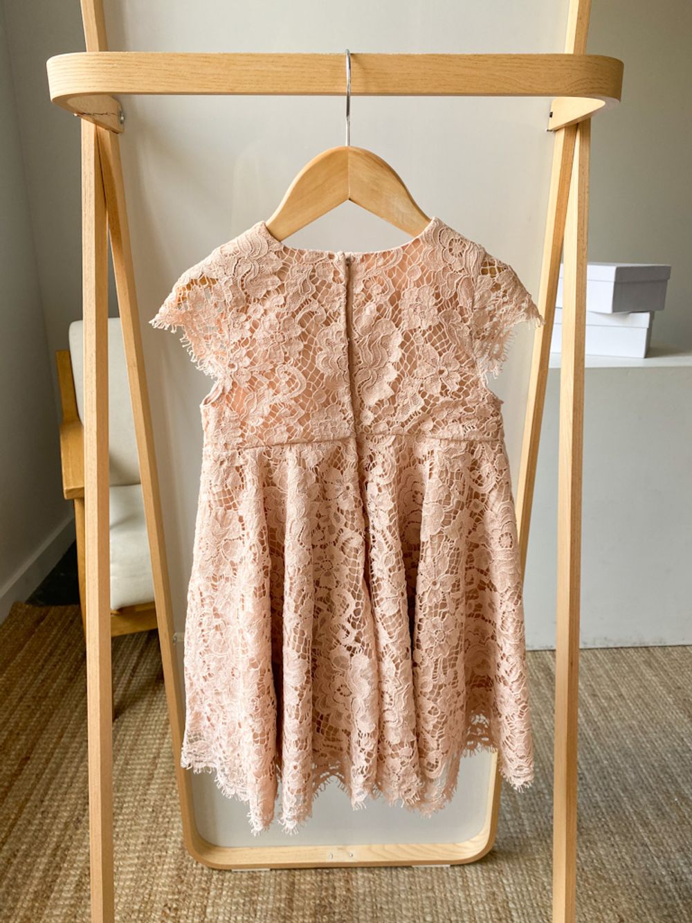 Кружевное платье Dolce&Gabbana, 98